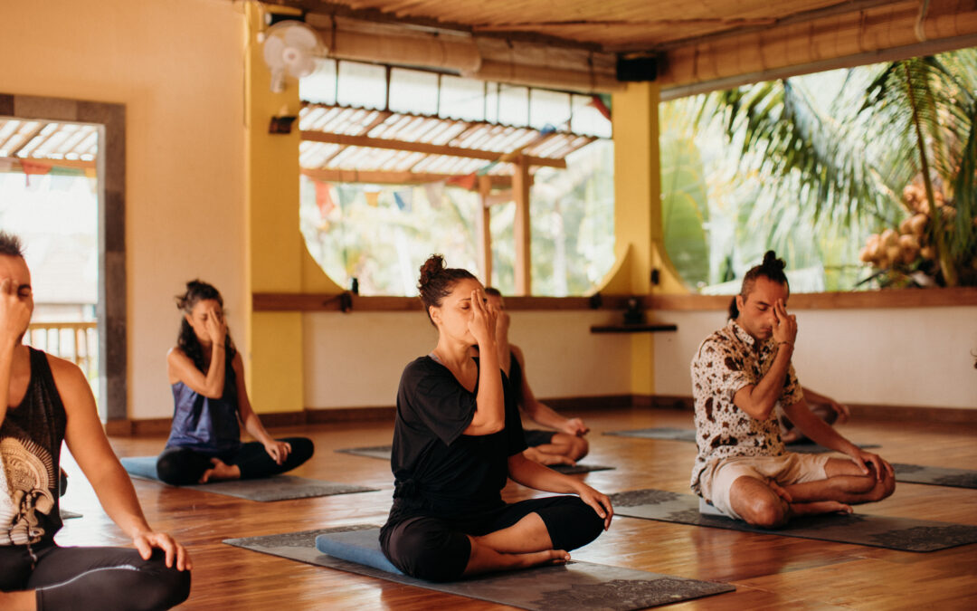 Breathwork vs. Meditation: What’s the Difference & Which One Do You Need?
